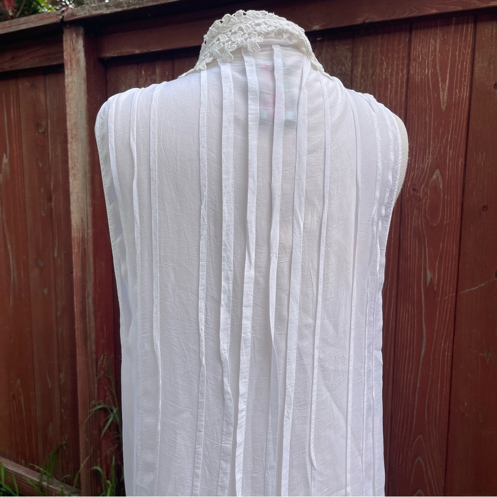 Vintage Johnny Was White Sleeveless tunic vest top with Lace Trim - Picture 13 of 16